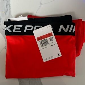 New With Tags Nike Pro Leggings